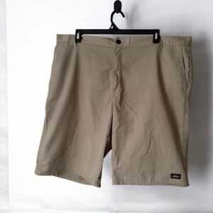Dickies Men's 44 Tan Chino Shorts. Men’s 44​